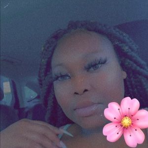 Meet your Posher, Shanesia